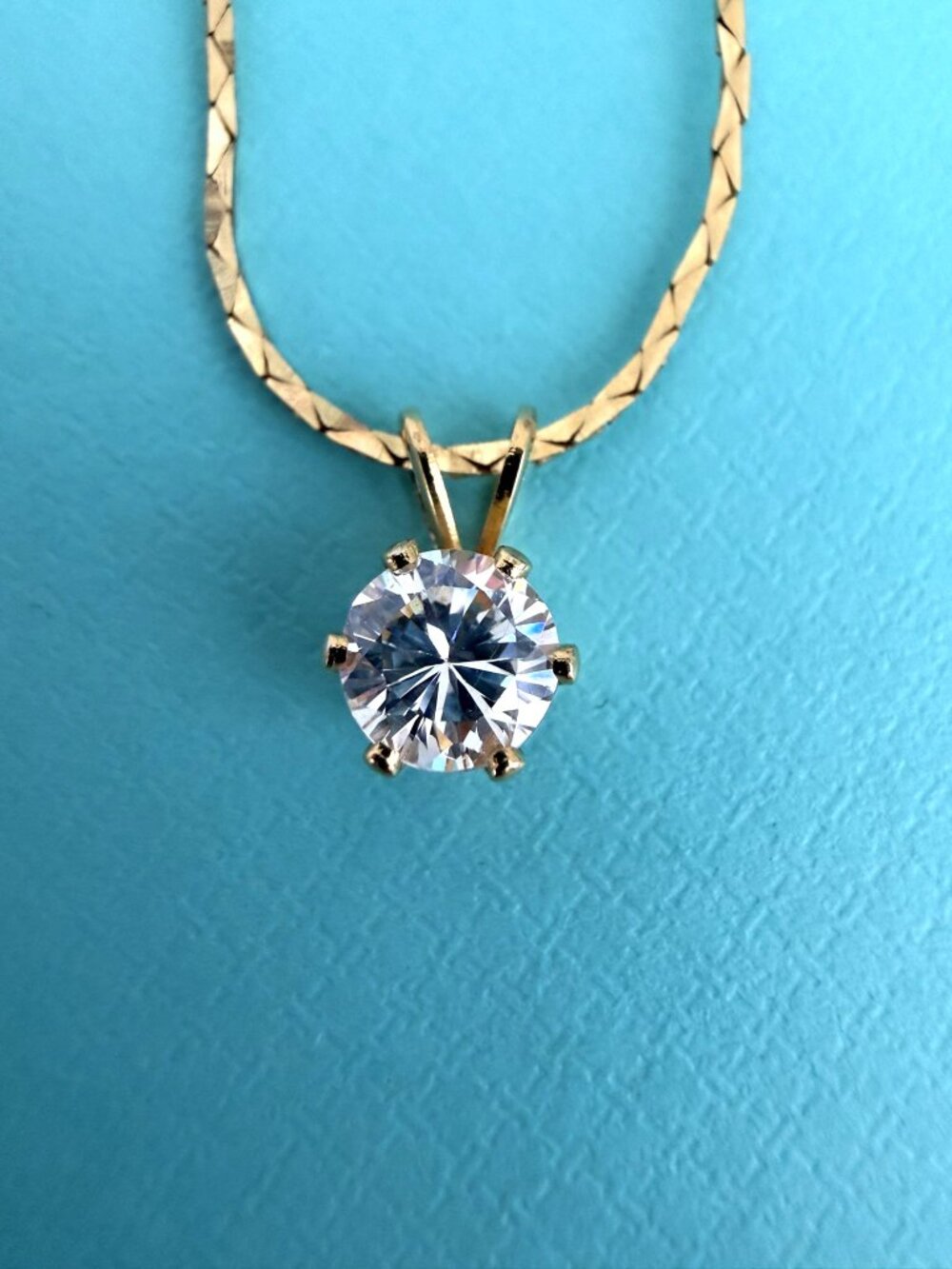 Elegant Gold Tone Chain Necklace with Prong-Set Faux Diamond Pendant - Picture 5 of 5